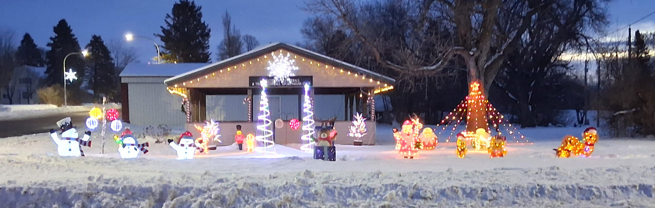 Clitherall Lights Up and Santa Visits