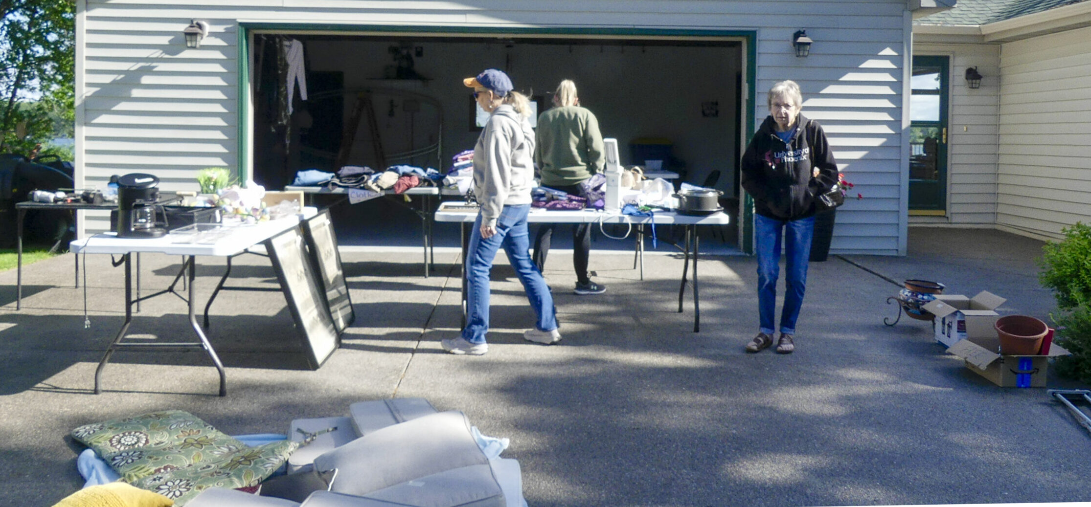 Treasure Hunters Search Tri-City Sales